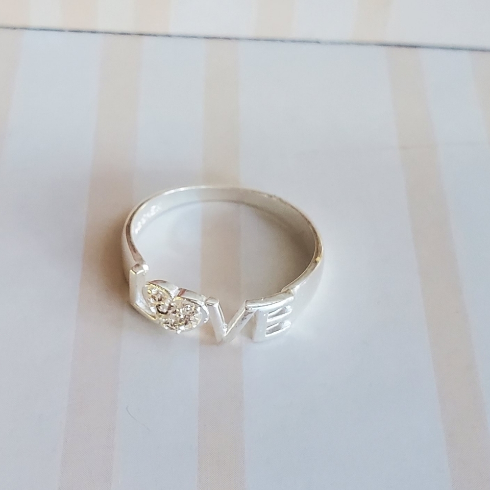 GENUINE  .925 SILVER RING - Picture 3 of 3